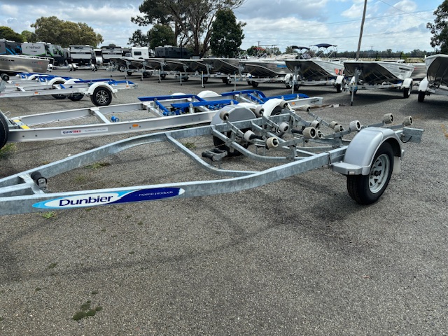 2007 Dunbier Roller Trailer