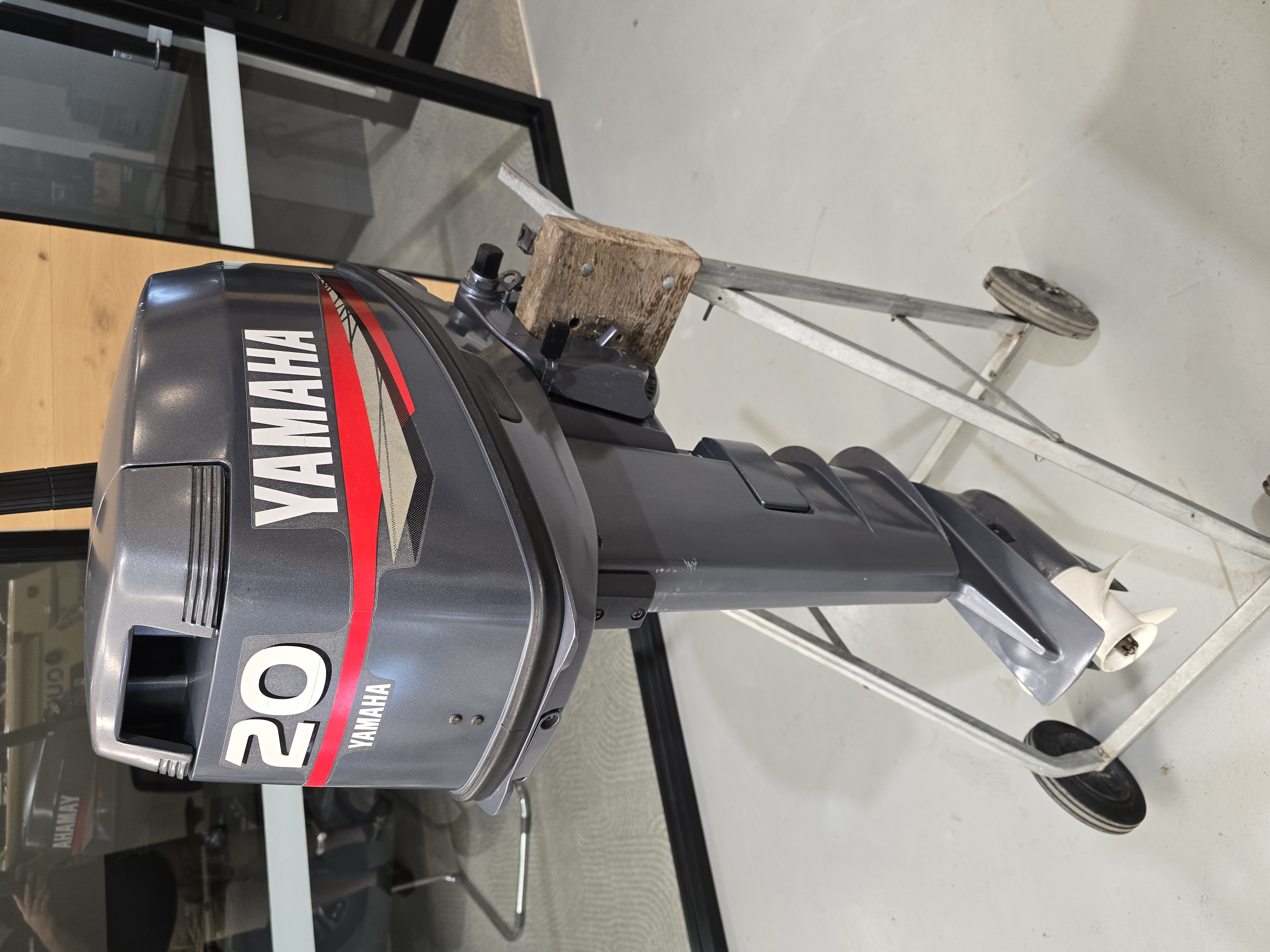 2001 Yamaha 20 DMH