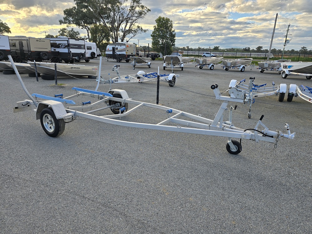Mayfair Marine (Redco/ TINKA) Trailer